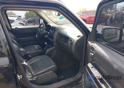 2016 Jeep Patriot High Altitude Edition z USA, uszkodzony, nr VIN 1C4NJRFB8GD580715